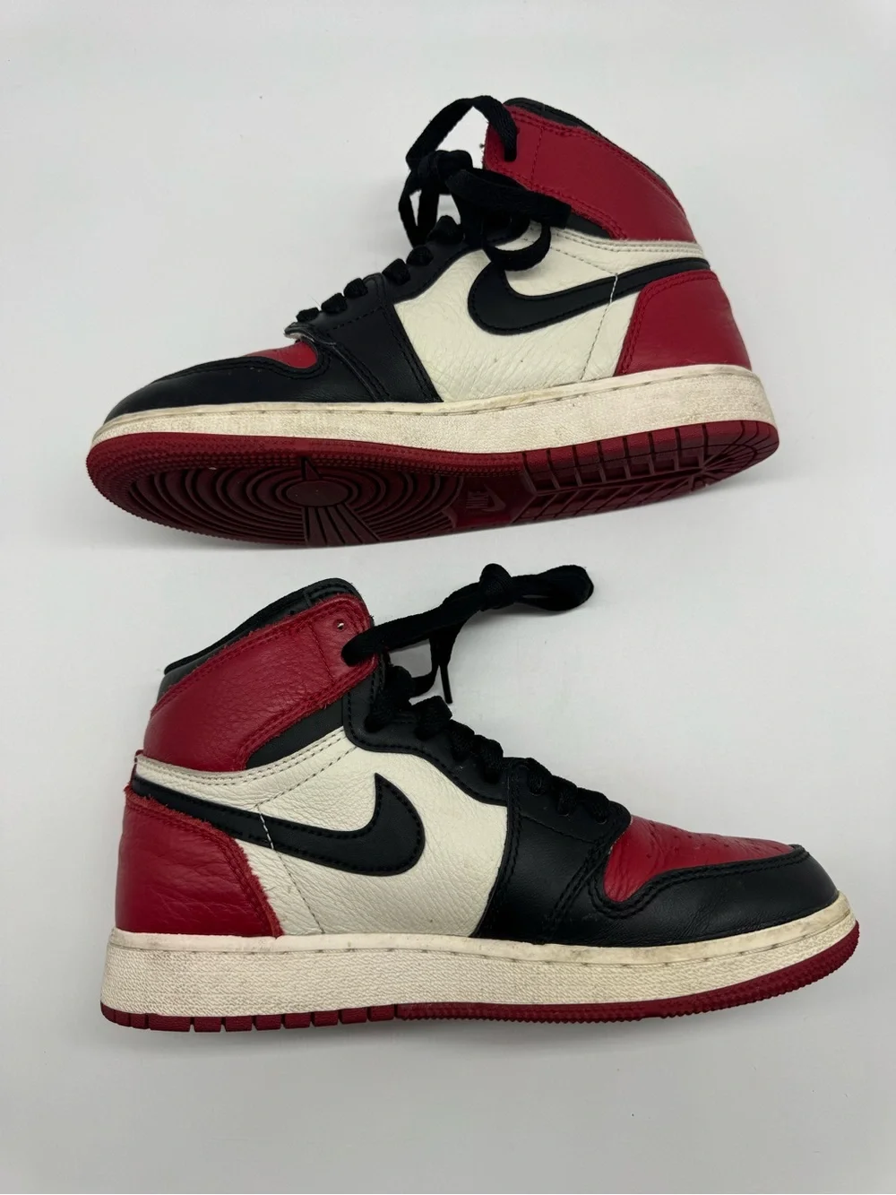 Nike Air Jordan 1 Retro High OG BG 'Bred' 2017 575441-610 Youth Size 4 (4Y)